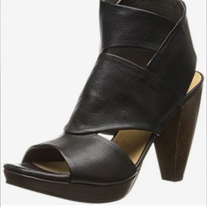Coclico FABIANA black leather paid $360